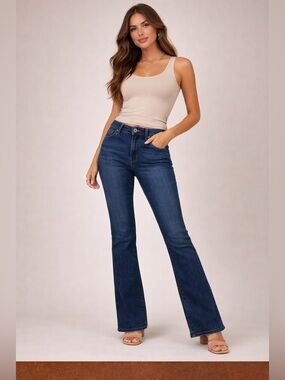 DKNY Bootcut Jeans Size 6 Dark Wash Sequin Pocket Detail Mid Rise